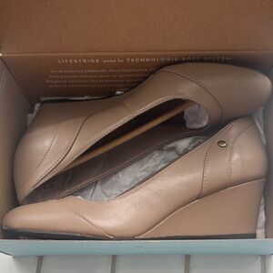 NIB LifeStride Soft System Dreams Stone Heirloom Wedge Shoes 10M